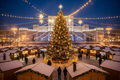 Bucarest - Mercatini di Natale con albero gigante e luminarie
