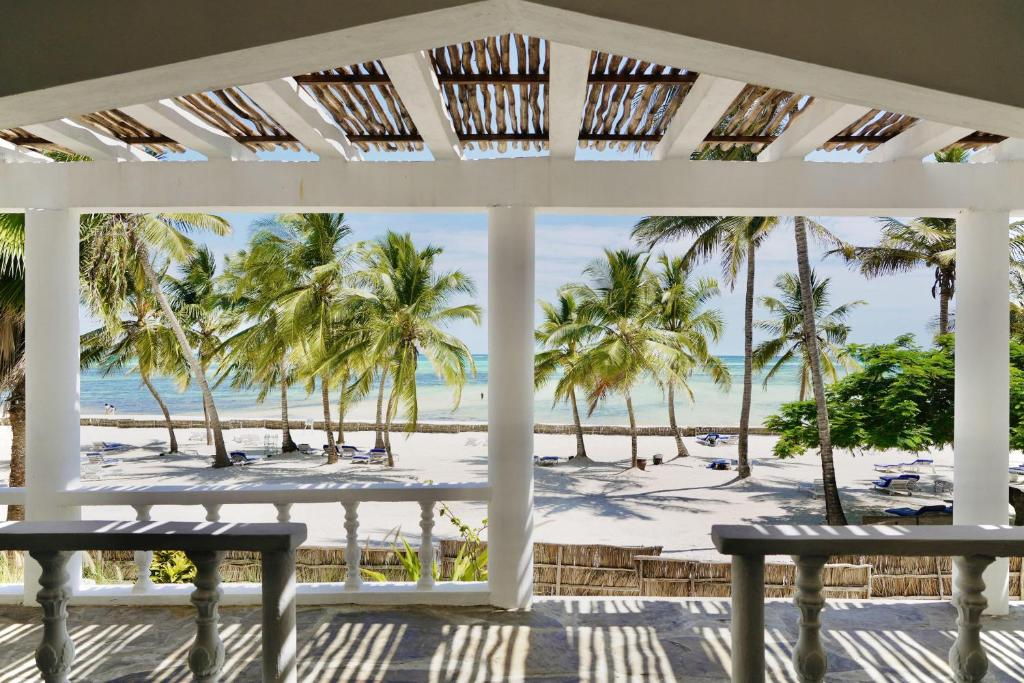 Dubai & Kenya | First Collection Marina + Jacaranda Beach Resort Watamu | 10 Notti